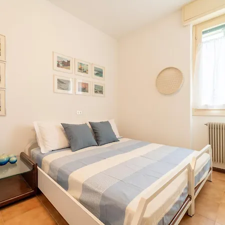 Gaia Lakeview Garden Apartman *