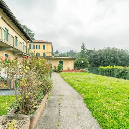 Gaia Lakeview Garden Apartman